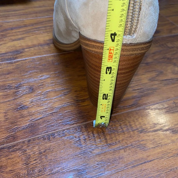 Vince Camuto Gigietta split shaft bootie, 8. NWOT - Picture 16 of 16